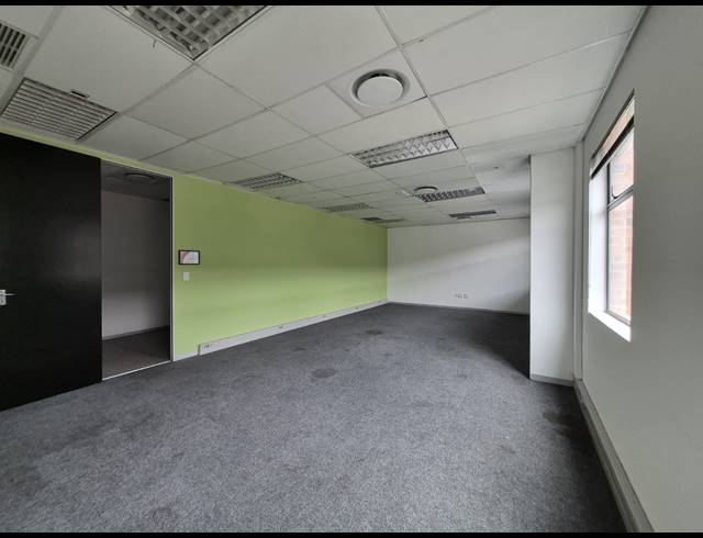 850M² OFFICE TO LET IN SUNNINGHILL